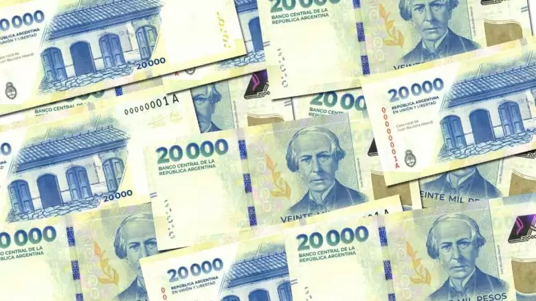 ESTAFARON A UNA JOVEN CON BILLETES FALSOS POR UN IPHONE Y TERMINARON ALLANADOS.