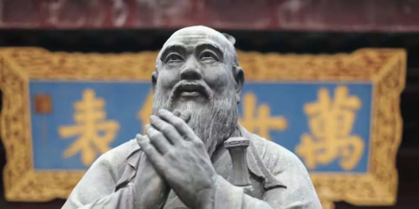 La cita del día de Confucio: un equilibrio clave entre aprender y pensar.