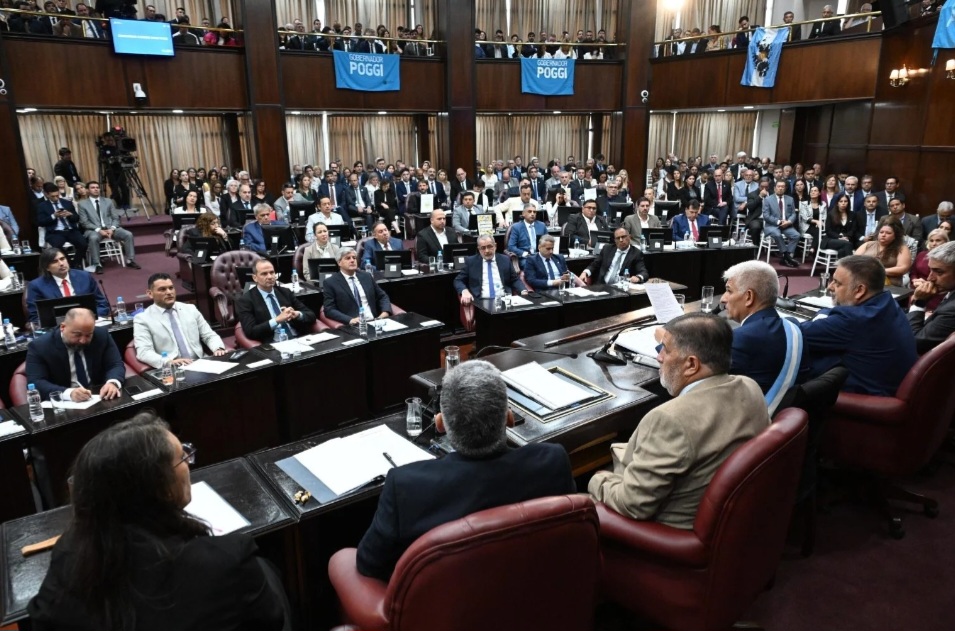 Legisladores justicialistas criticaron el discurso de Poggi y lo tildaron de "vacío y alejado de la realidad"