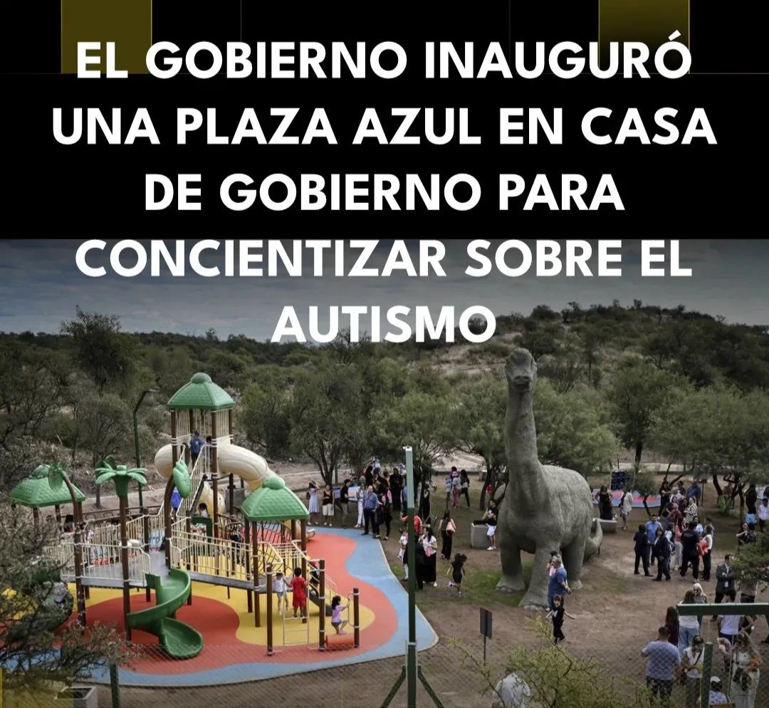 Plaza Azul en casa de gobierno, con juegos adaptados