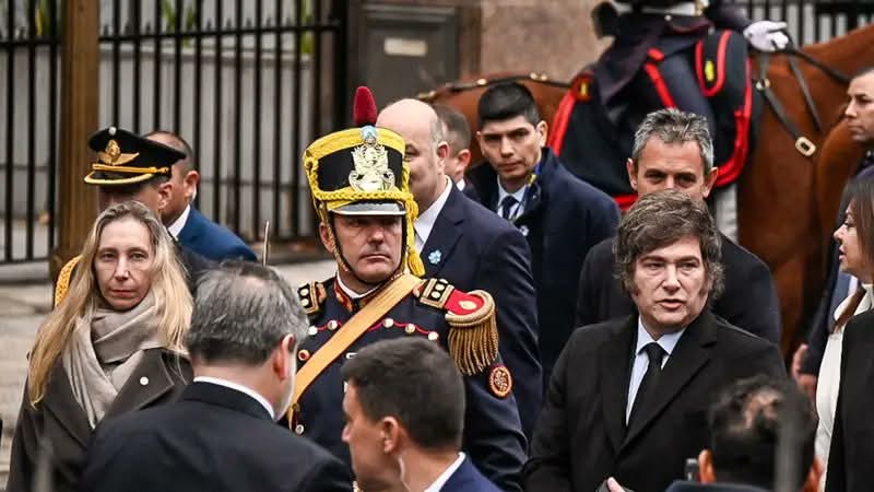 Javier Milei asistió al Tedeum del 25 de Mayo sin escarapela