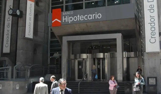 Banco Hipotecario cierra 5 sucursales y crece el conflicto gremial