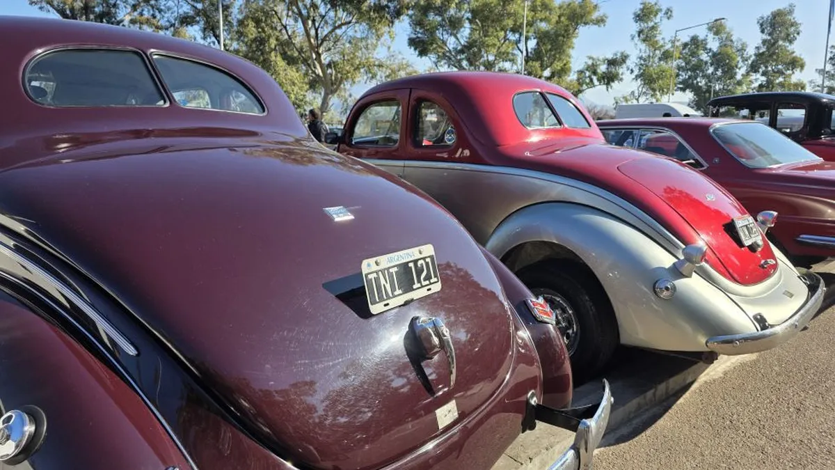 Iniciativa estatal  -  Mendoza creó un registro para autos antiguos y ya entregó las primeras patentes especiales