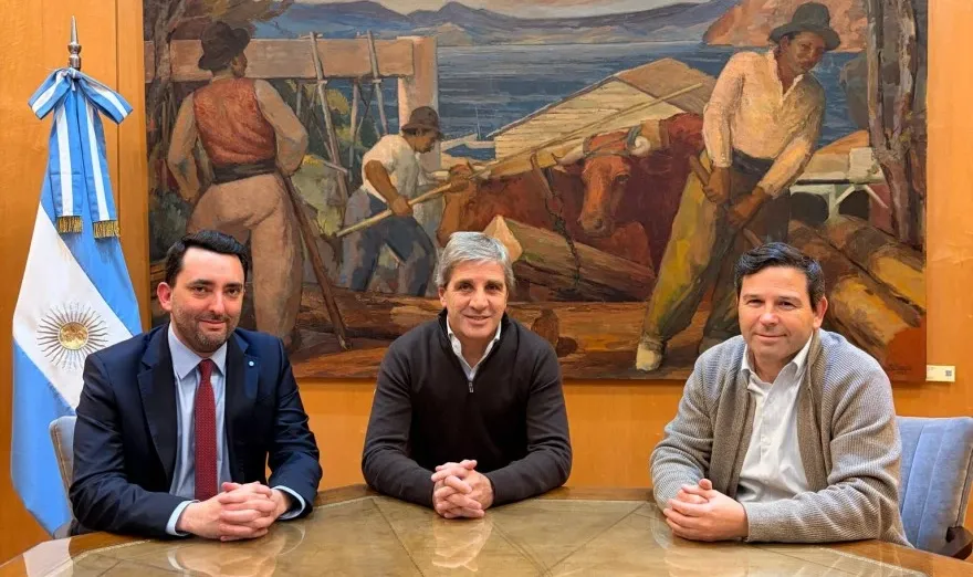 Renuncia clave sacude al equipo de Caputo