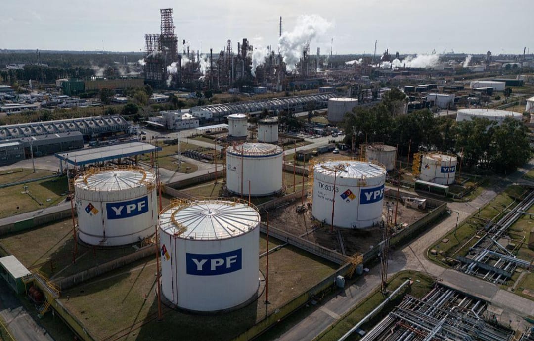 Revés para Burford: Nueva York vuelve a favorecer a la Argentina en el caso YPF