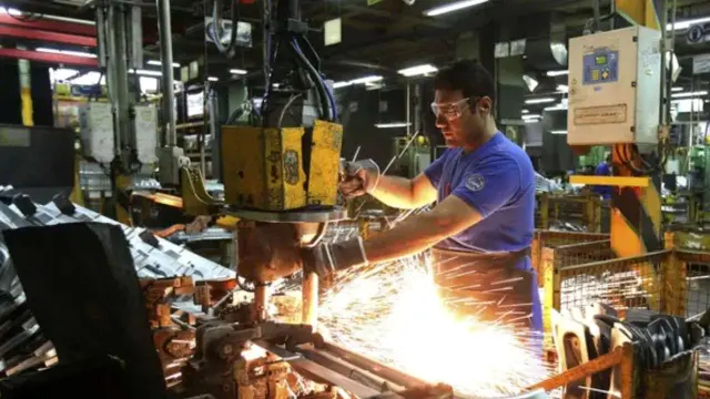 Otra Multinacional Baja la Persiana: Cierra una Planta Metalúrgica