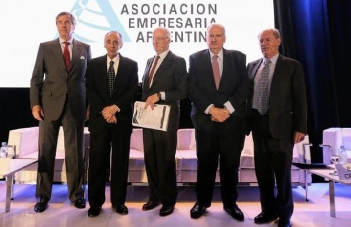 Empresarios Cruzan a Milei y Alertan por la Caída del Consumo
