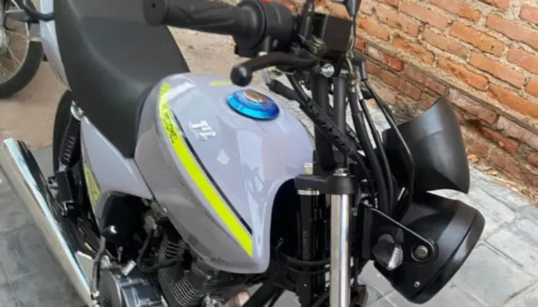 Compró una moto hace dos semanas y se la robaron de un templo evangélico