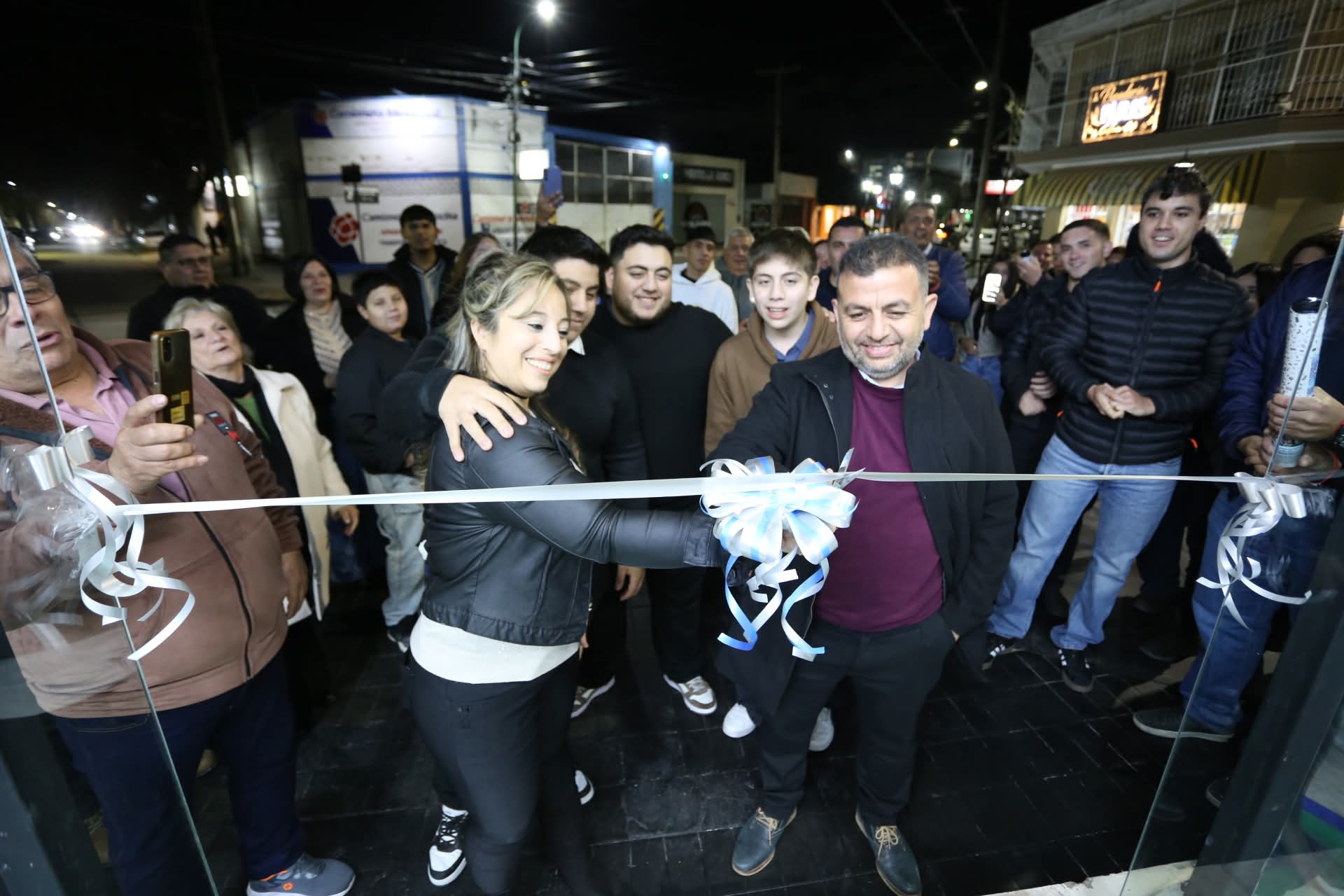 ASL inauguró su nuevo local
