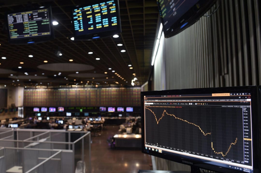 ADRs volaron 6,7%, pero el riesgo país volvió a subir