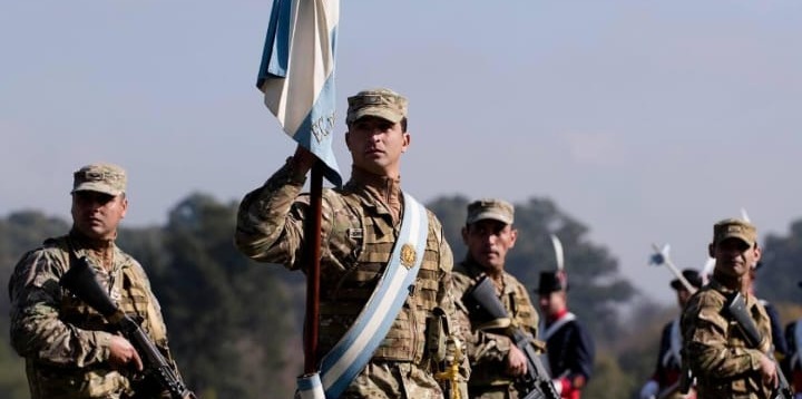 Militares podrán tener un segundo trabajo: qué actividades autorizó el Gobierno