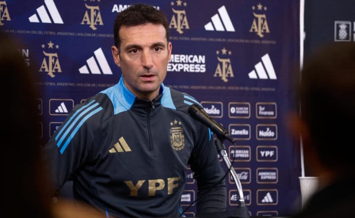 Scaloni se toma más tiempo: Argentina sigue sin definir al reemplazante de Balerdi