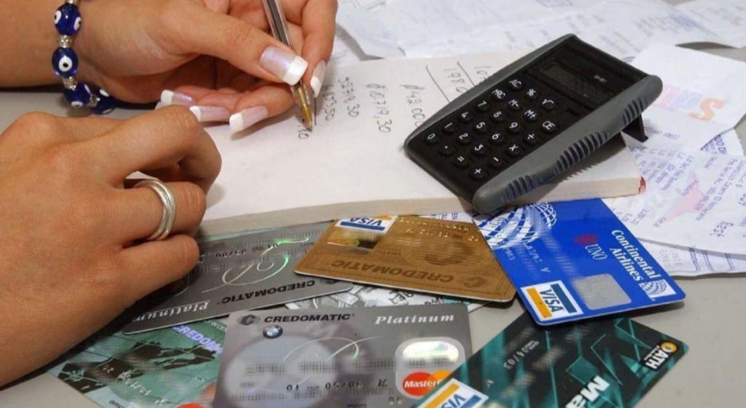 Buscan aliviar las deudas familiares: impulsan quita de intereses y planes de hasta 60 cuotas