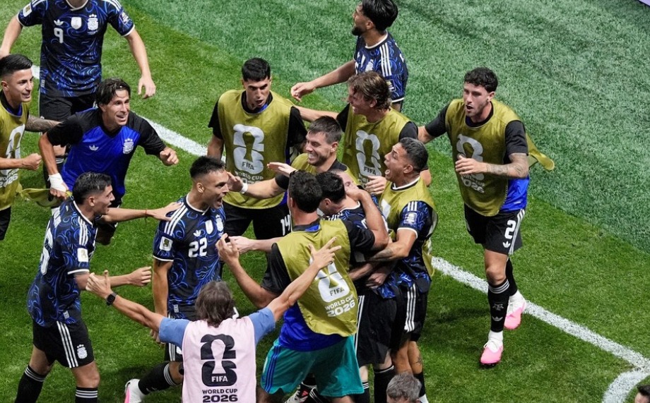 ¡A la final con una remontada épica! Argentina venció a Inglaterra sobre la hora y buscará el bicampeonato ante España