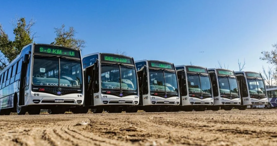 Refuerzo para el transporte y la limpieza: presentaron seis nuevos colectivos para Transpuntano y una barredora 0 km