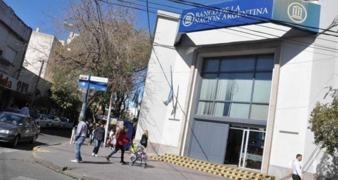 ESTATALES DE SAN LUIS DENUNCIAN DOBLE DESCUENTO DE SUS SUELDOS Y TRANSFERENCIAS “FANTASMAS”