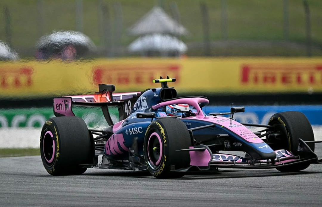 COLAPINTO REMONTÓ 8 PUESTOS Y TERMINÓ 13° EN EL GP DE BARÉIN EN MALASIA: GANÓ VERSTAPPEN