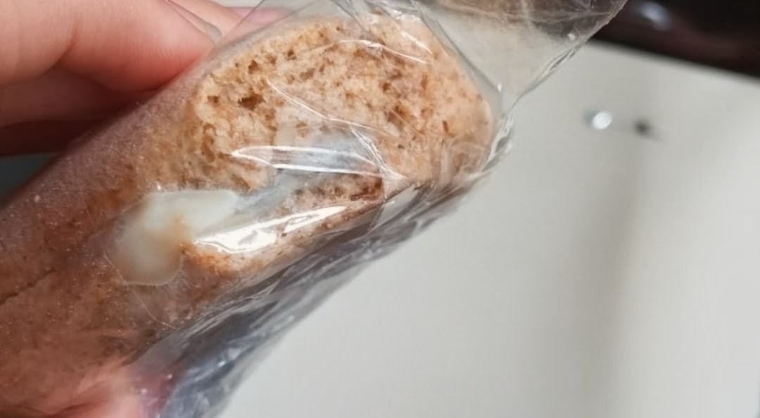 INDIGNACIÓN EN UNA ESCUELA: DENUNCIAN QUE ENTREGARON COMIDA CON HONGOS A LOS ALUMNOS