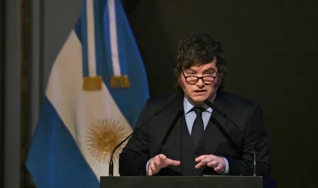 MILEI ADMITE UNA POSIBLE CORRIDA CAMBIARIA EN 2027 Y ASEGURA TENER US$125.000 MILLONES PARA ENFRENTARLA