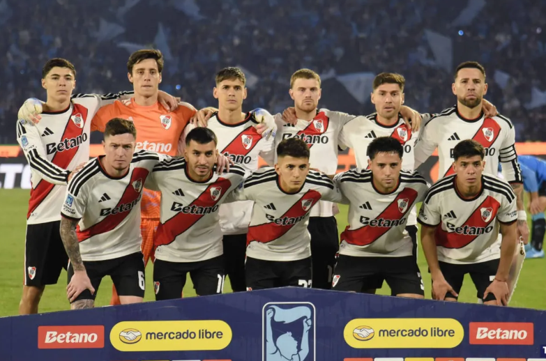 River pisó fuerte en Córdoba: goleó a Belgrano con una ráfaga de jerarquía y un gol polémico