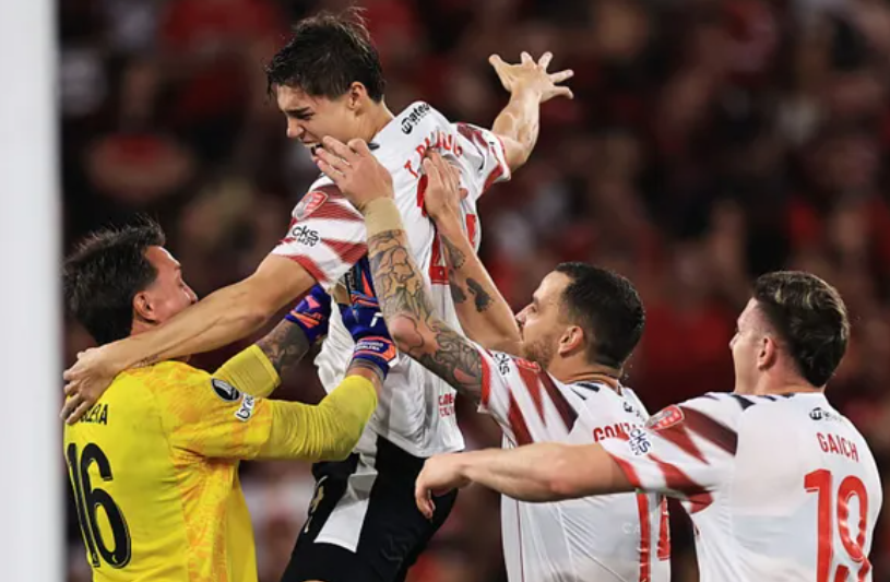 Con Muslera como héroe absoluto, Estudiantes eliminó a Flamengo en el Maracaná y es finalista de la Copa Libertadores