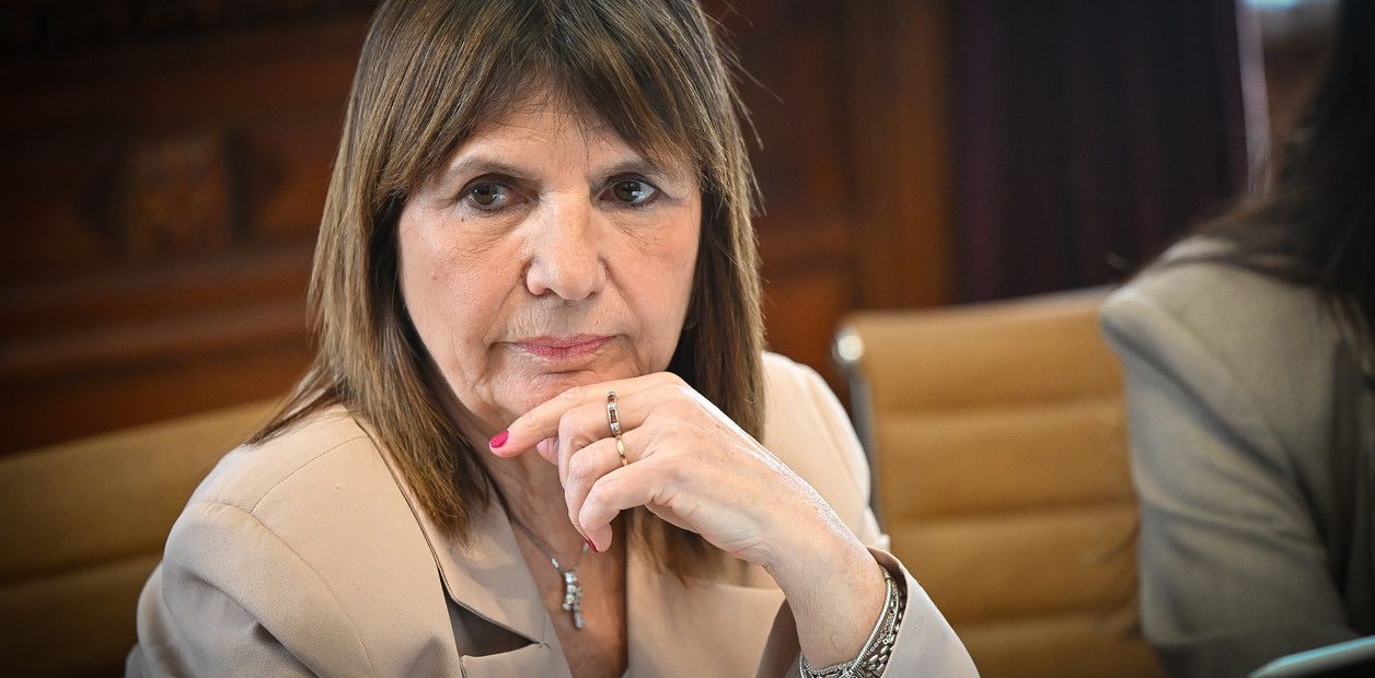 TENSIÓN EN EL GOBIERNO: BULLRICH SE AUSENTÓ DEL GABINETE POR SUS DIFERENCIAS CON MILEI